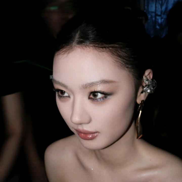 宋青栀（见过单依纯版）