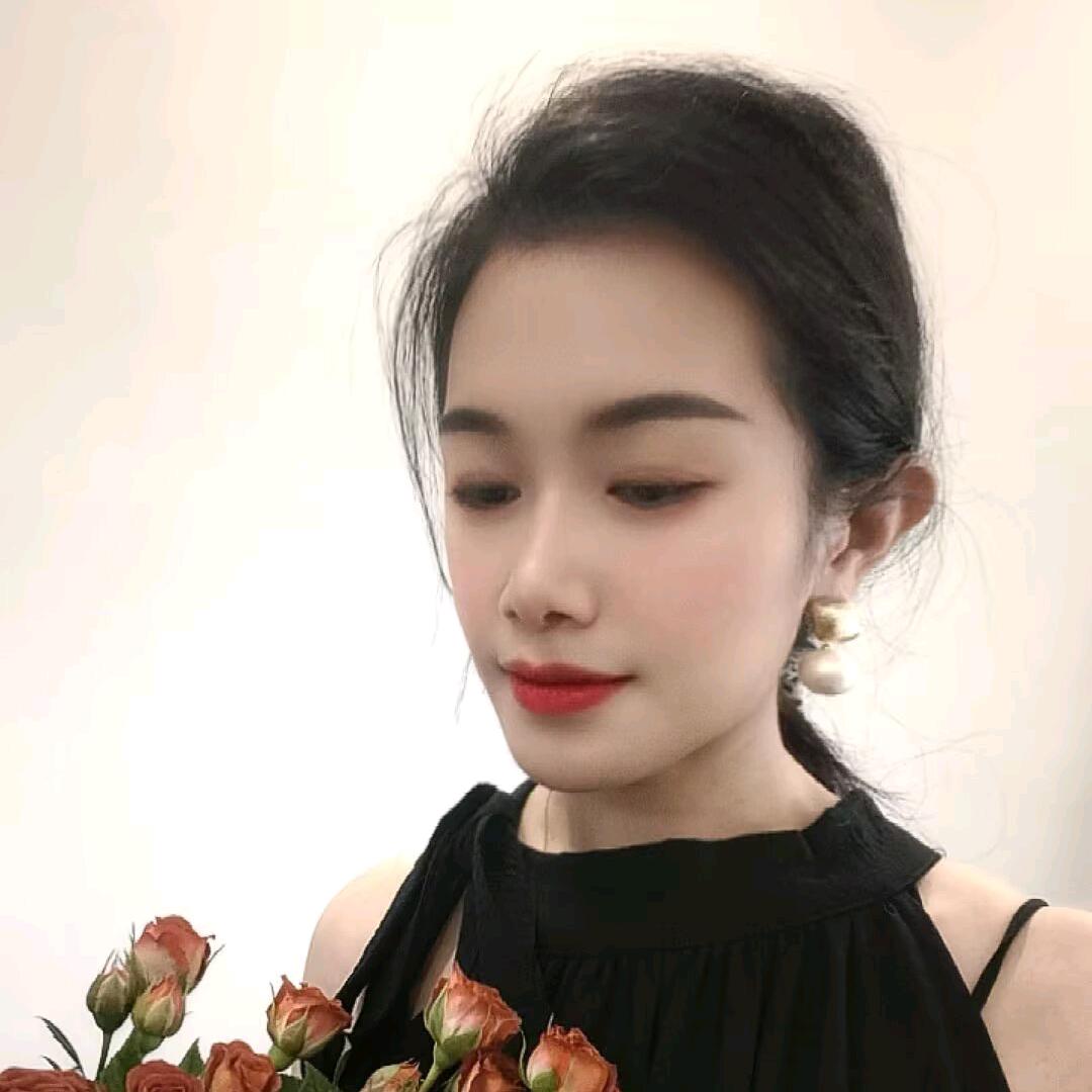 8月