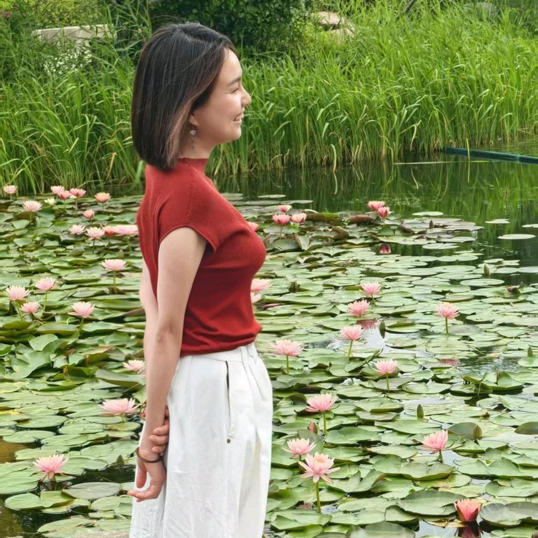 萌萌哒阿莲