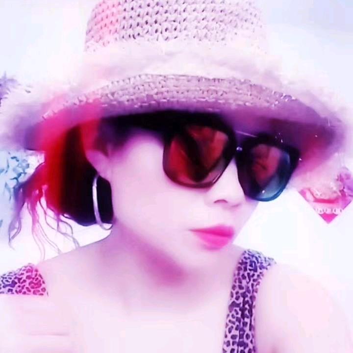 川妹子，在新疆