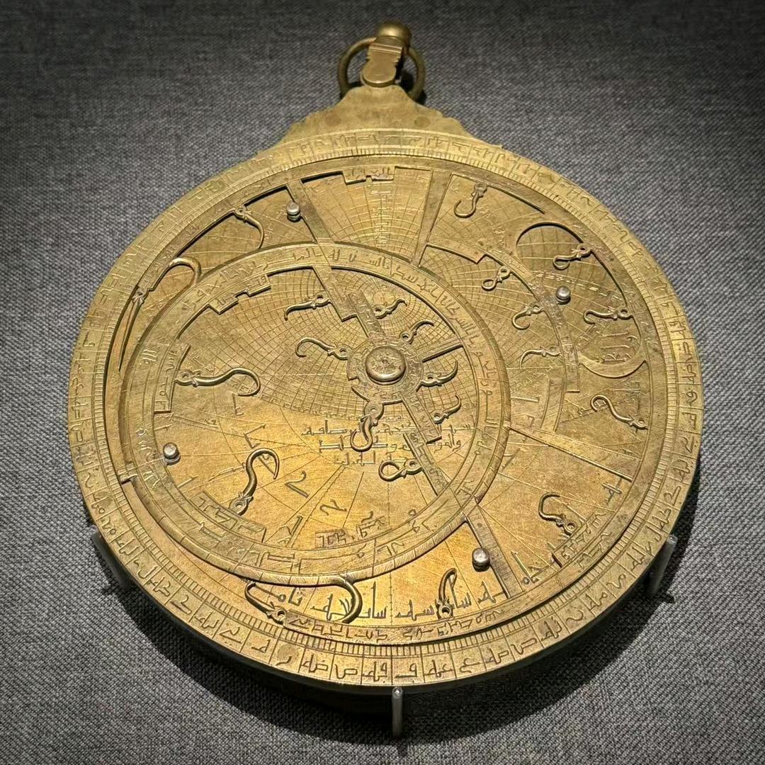 𓆡𓆝𓆟𓆜𓆞𓆝𓆟𓆜𓆞