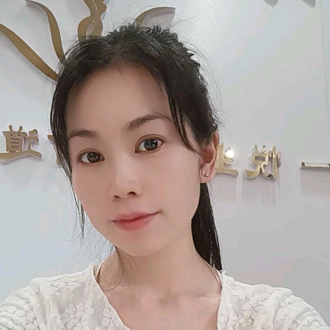 A小炎，盼菲美容