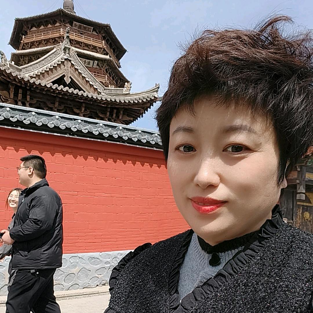 大脸妹