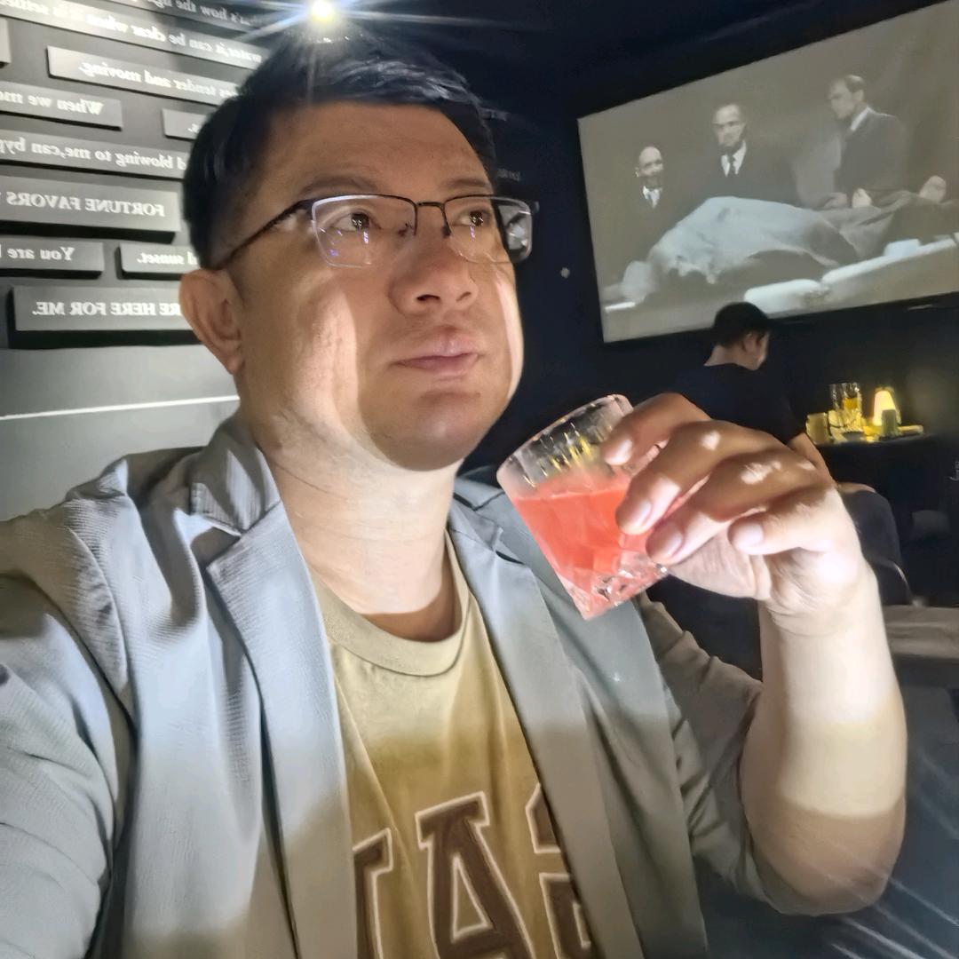 传隆酒水章丘情怀，爱好唱歌得卖酒人