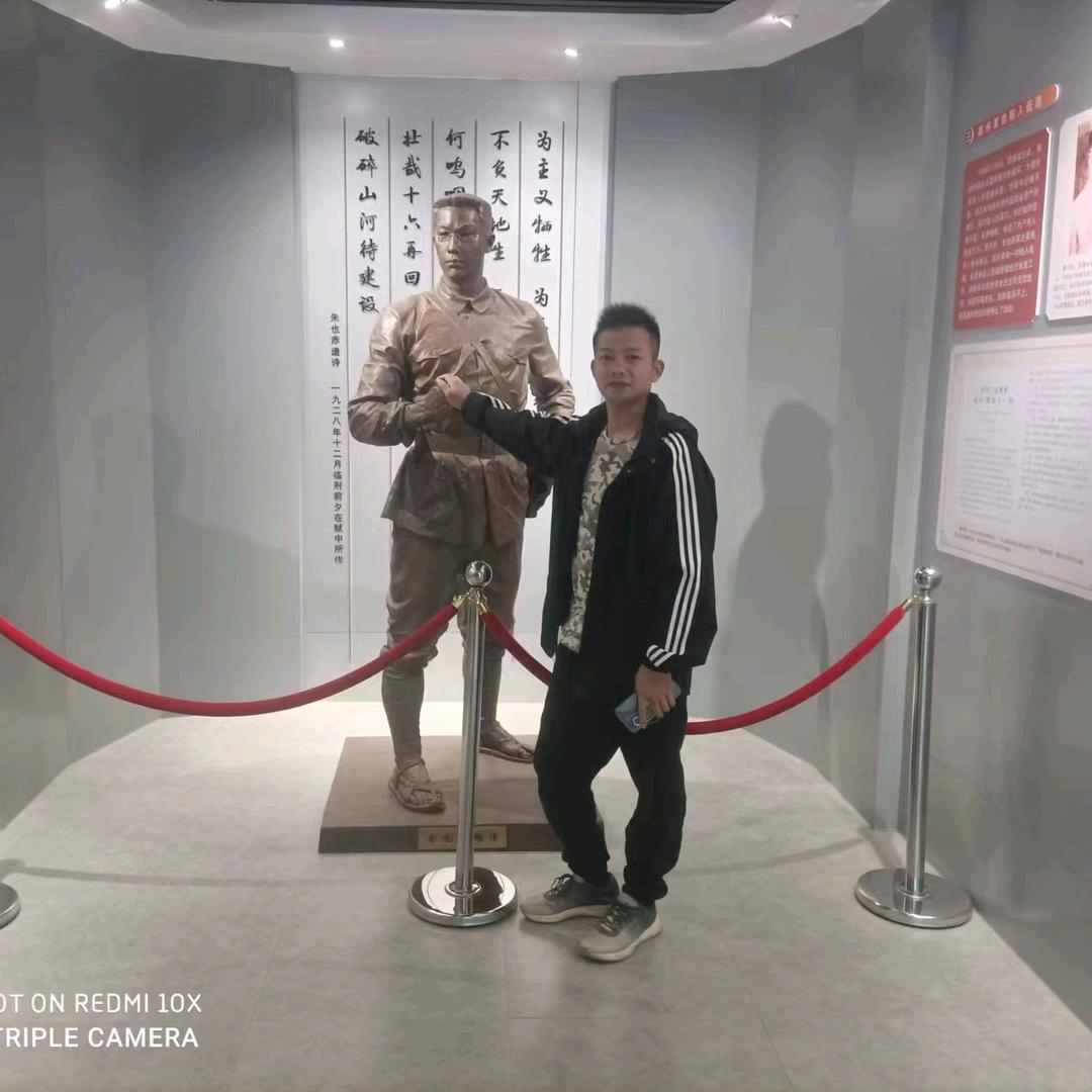 恒达发制衣加工厂