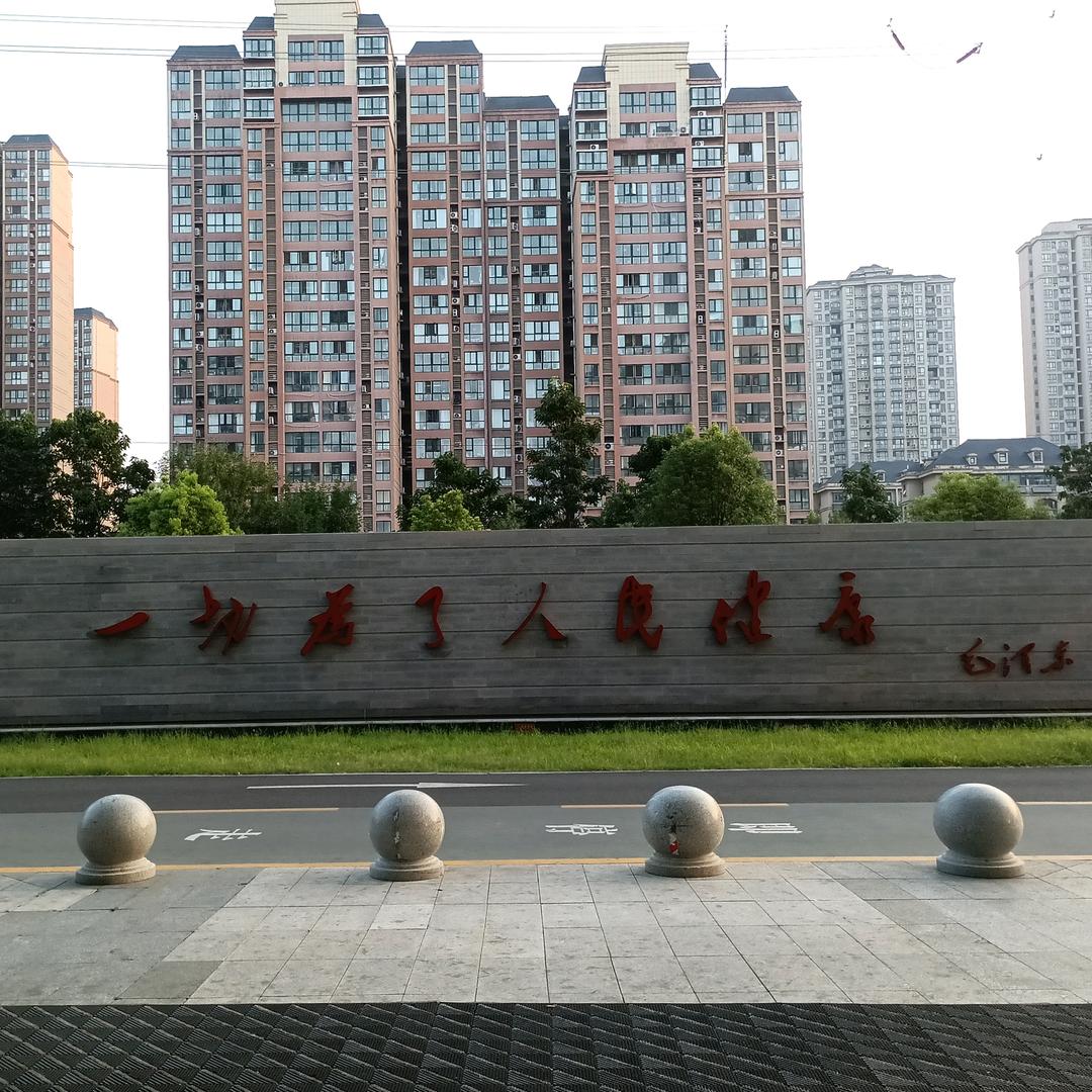 山外青山楼外楼