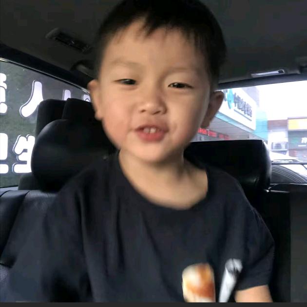 小诺女鞋高奢店