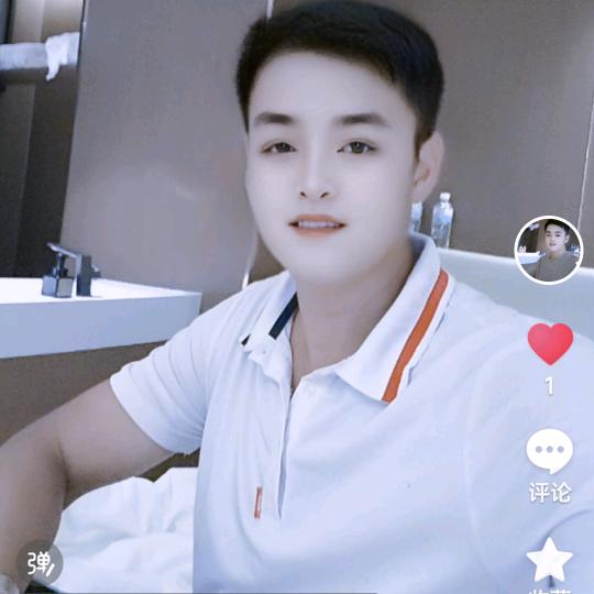 在梦里想你。