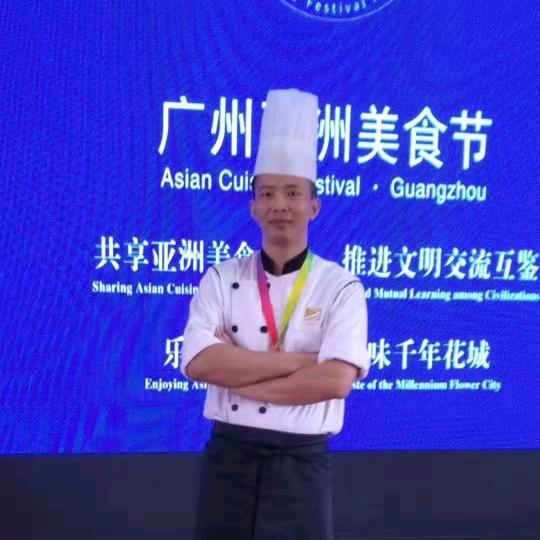 魏先生