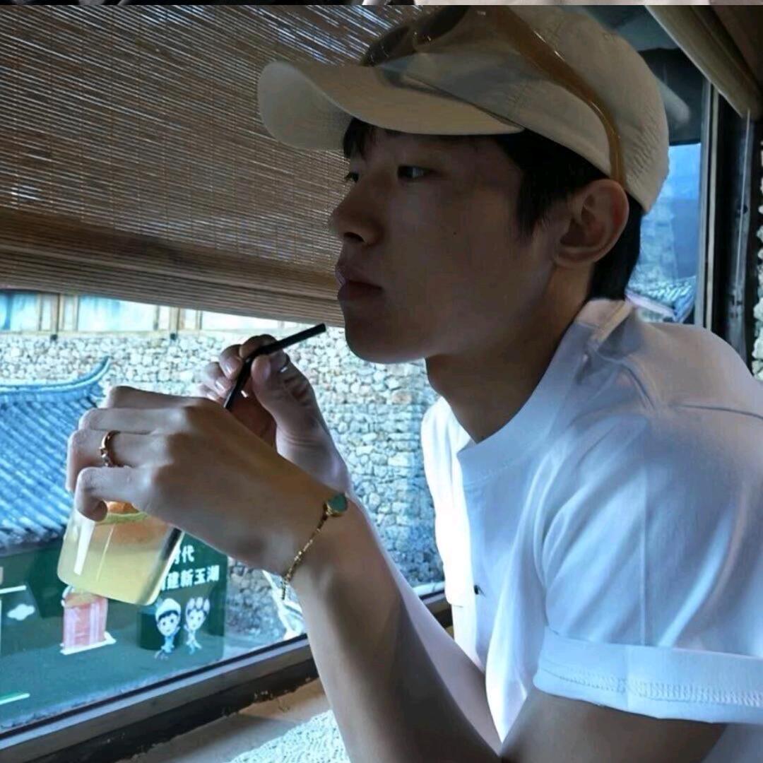 雷霆有点小甘巴ski