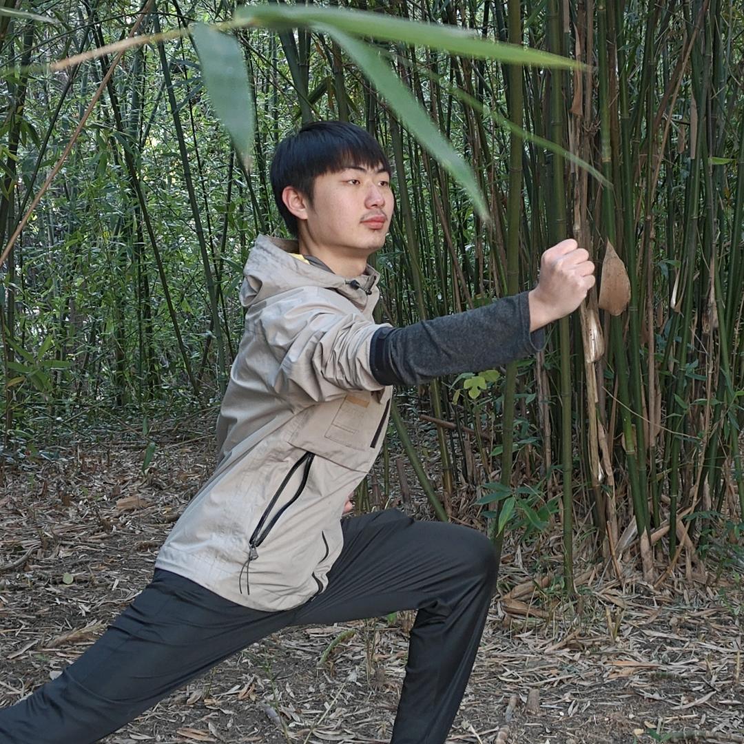 小王老师习武者