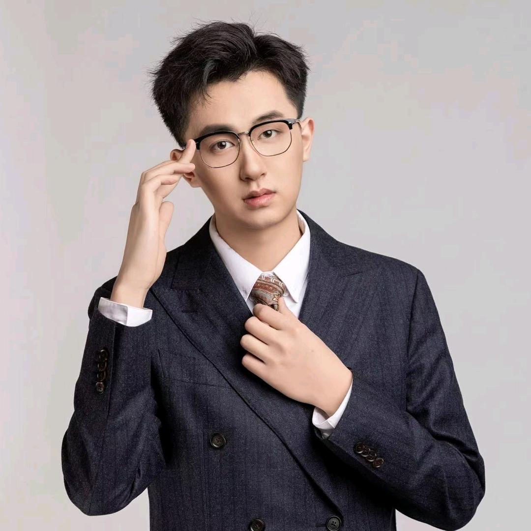 小皮^O^助人为乐