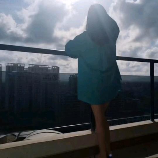 雷英子