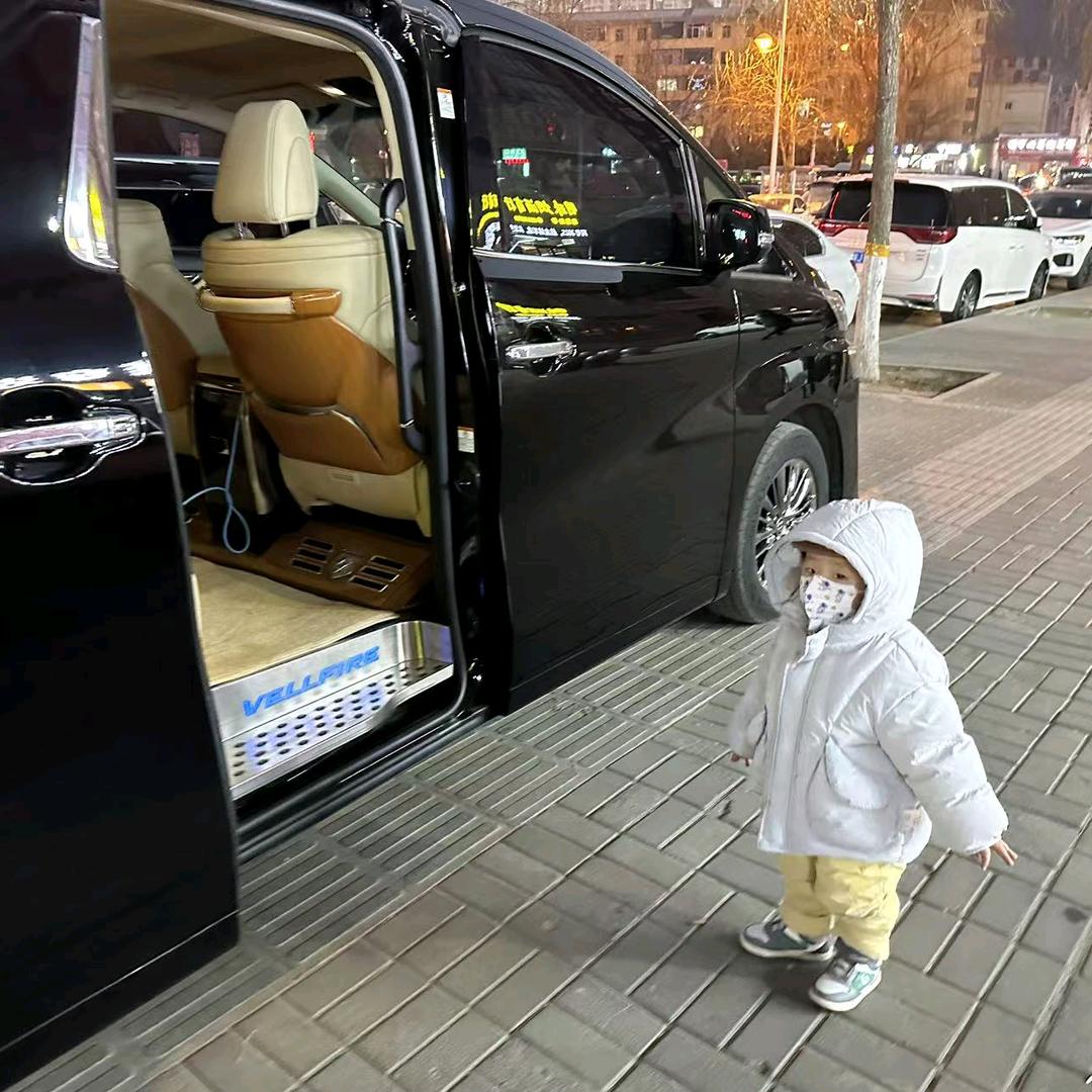 🌈。          曺、先生