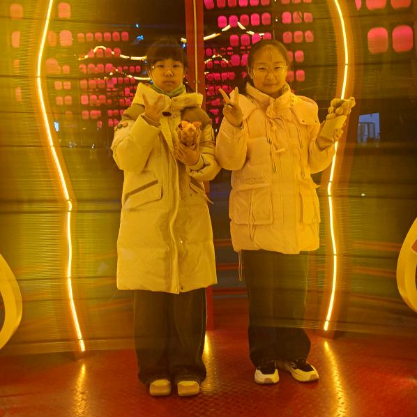 运筹帷幄，喜溢眉梢。
