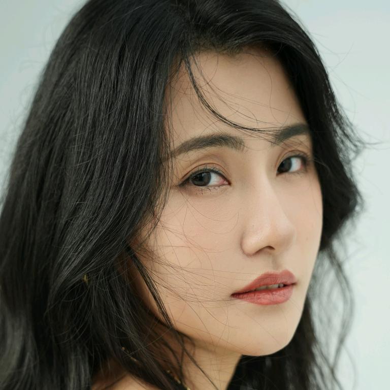 演员张雯瑄(专注演戏)