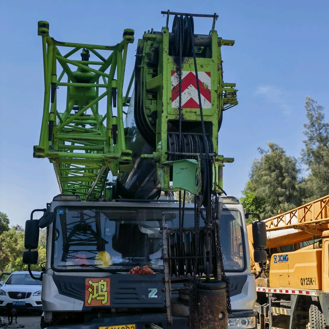 鸿图吊车，小吴