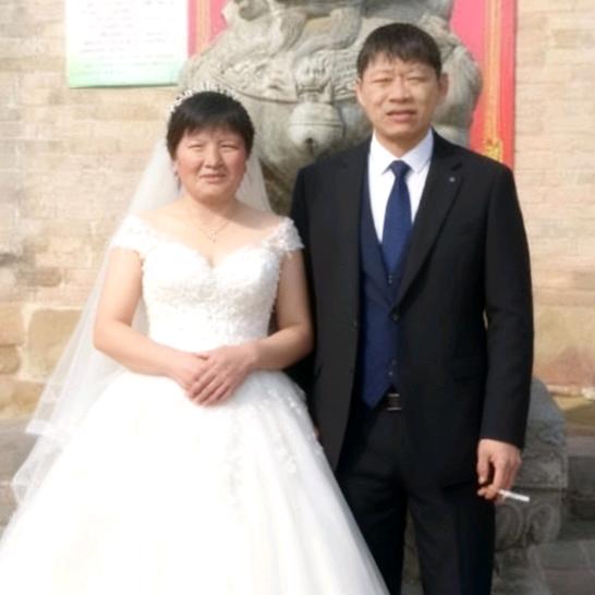 两个孩子的奶奶