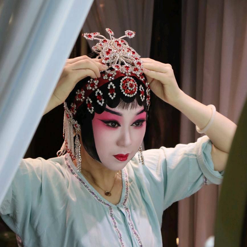 小 莹 子