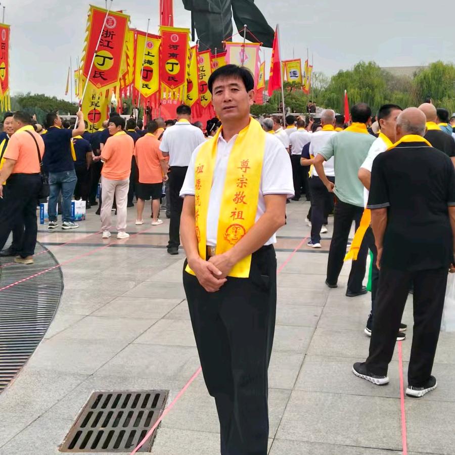 高氏红木，生产，订制各种红木家具。