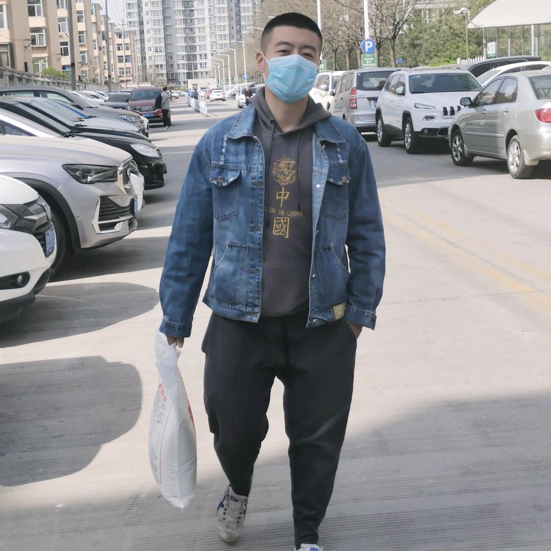 想有腹肌的寜