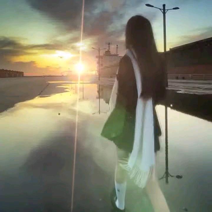 地摊小姐姐