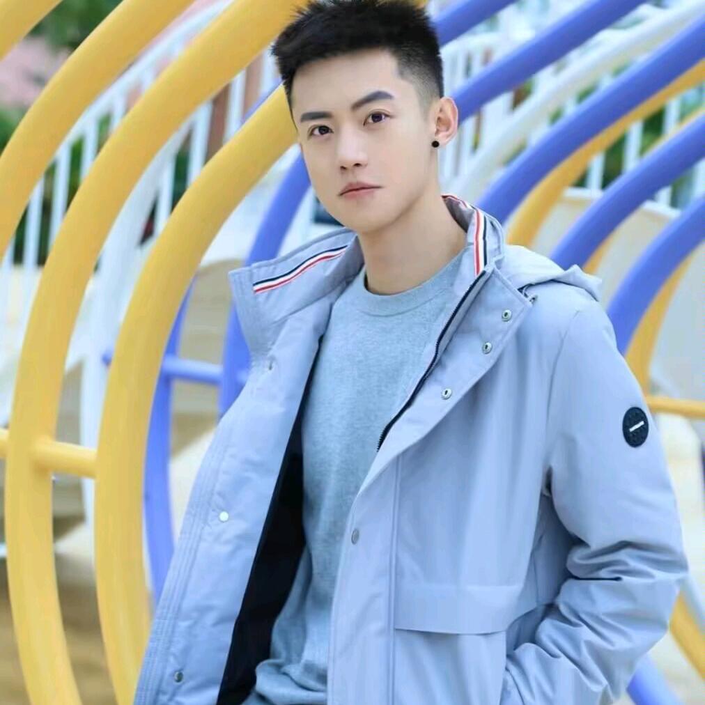 🌈桥上的男孩