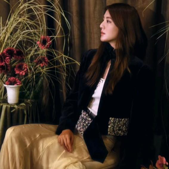 吴千语[时尚穿搭]