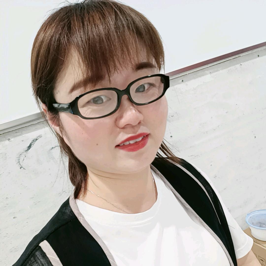 芳芳吖