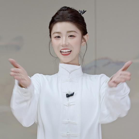 中视八段锦涵涵.