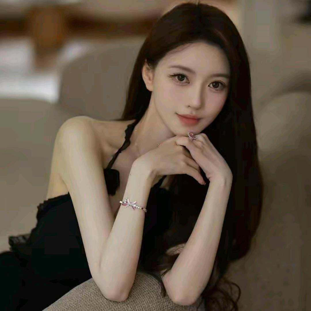 叶珂（变美小跟班）