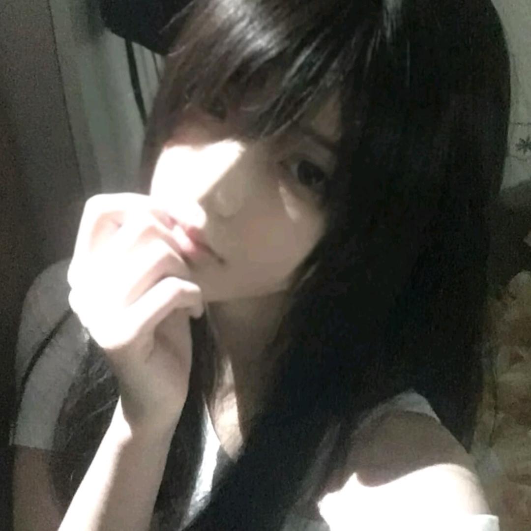 ꒦ິ^꒦ິ