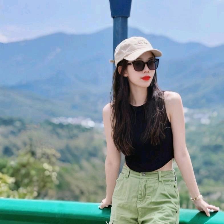 🫴 Lily Lily 🫰🫵