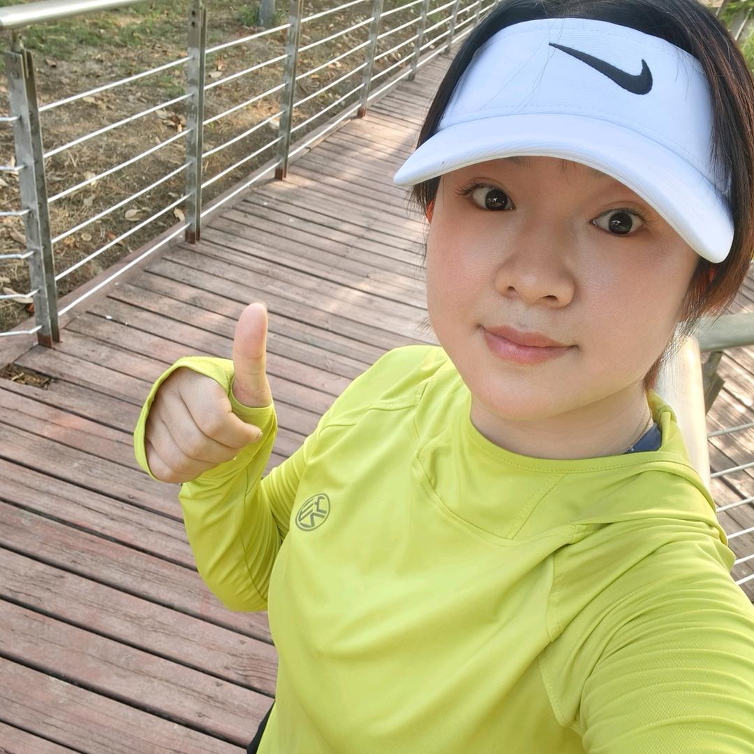爱跑步🏃🏻‍♀️的英子