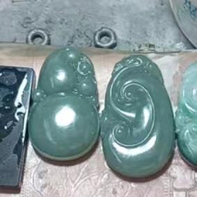 玉之友（雕刻）