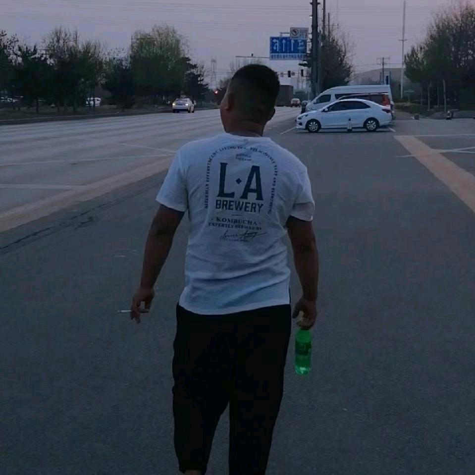 *沈阳阿峥汽车贴膜