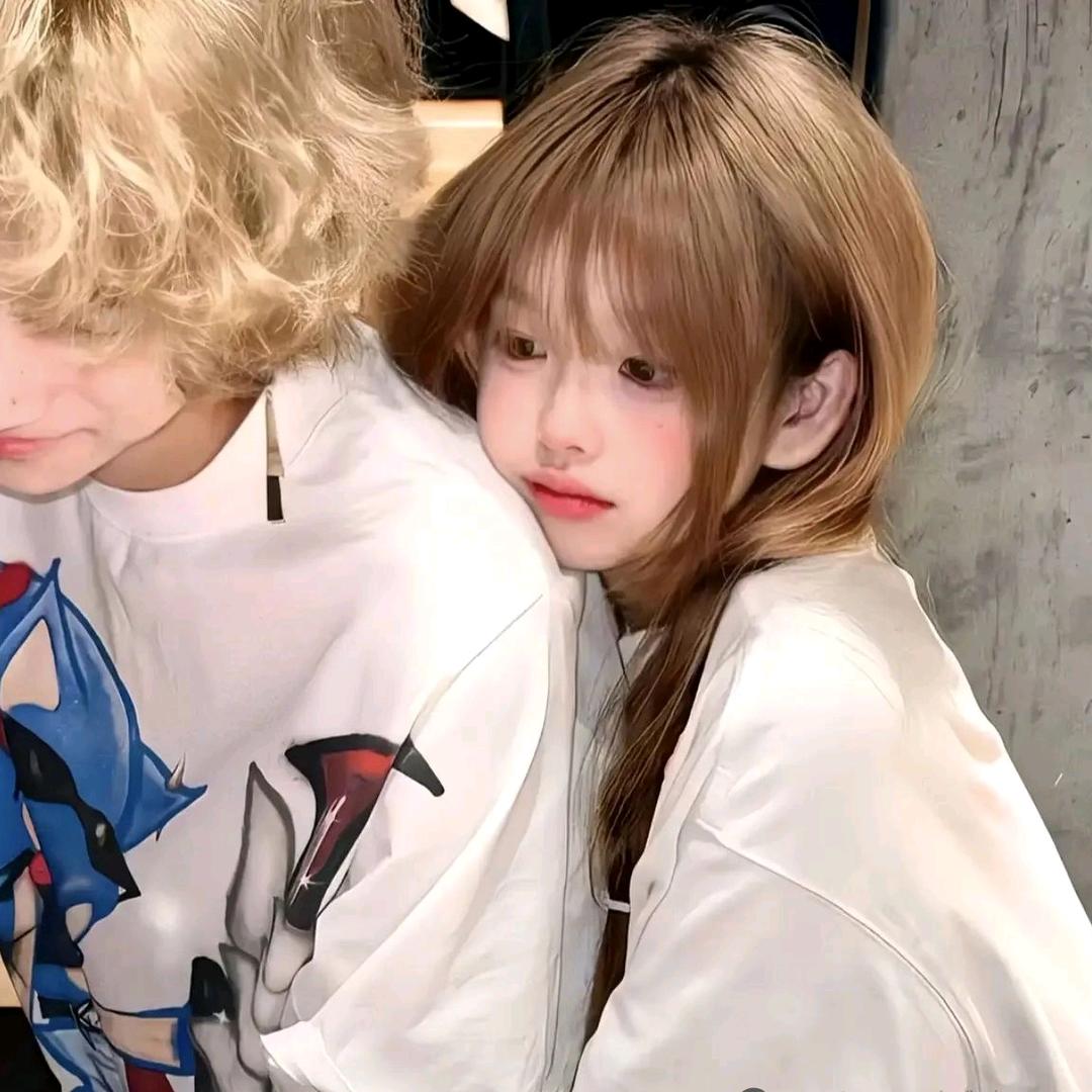 小Y.