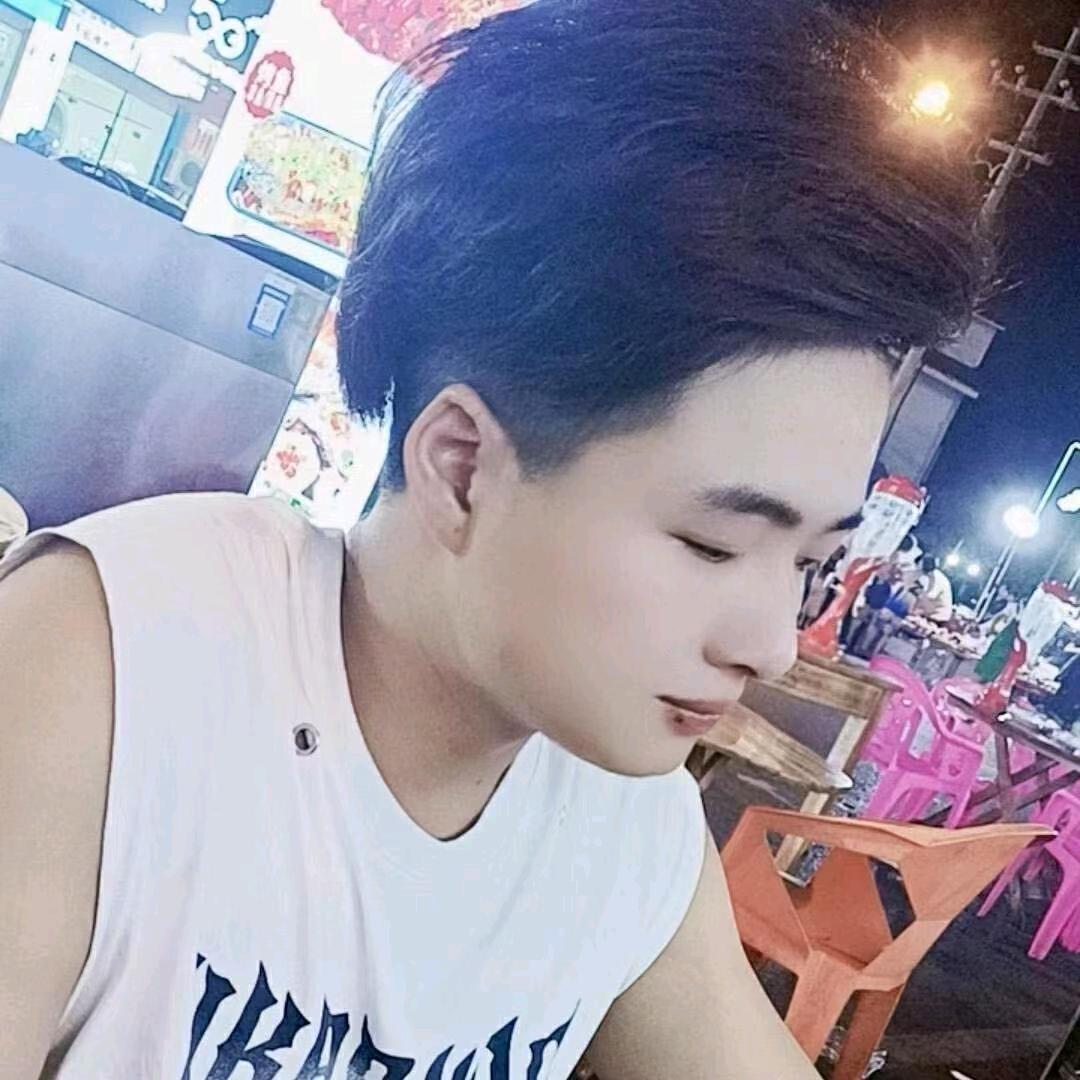 单亲爸爸一个人带娃