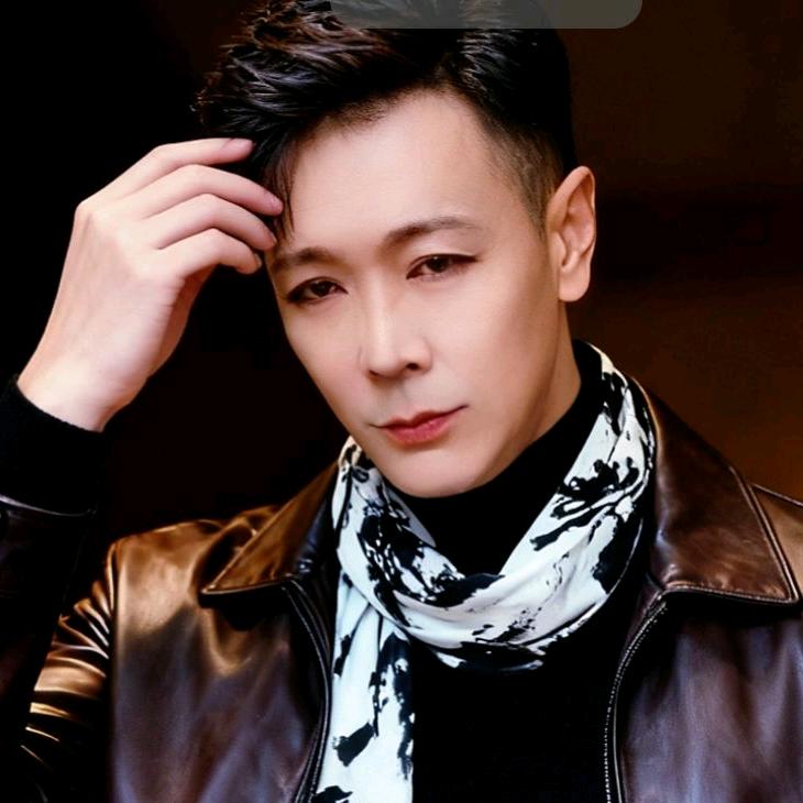 东山再起巜李七月》