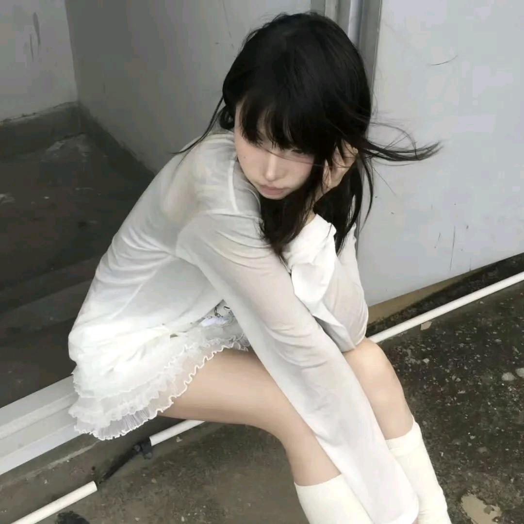 諵曦.