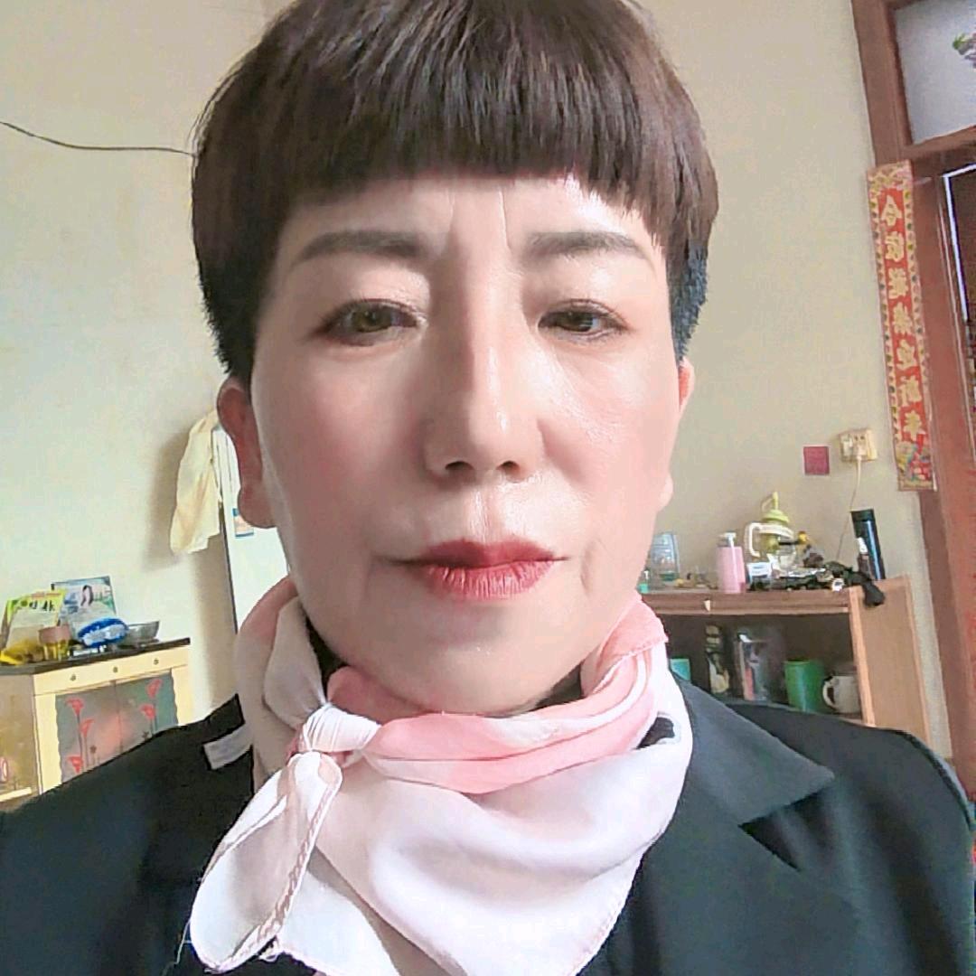 冯爱君豆虫百货店