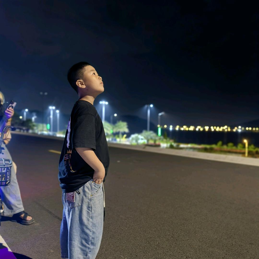 哥………