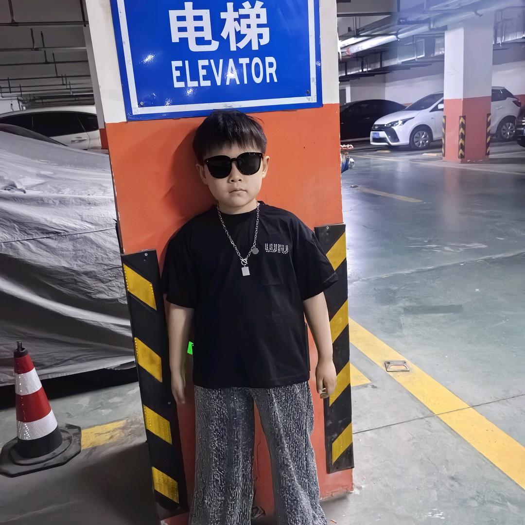 潮童小天仔丶