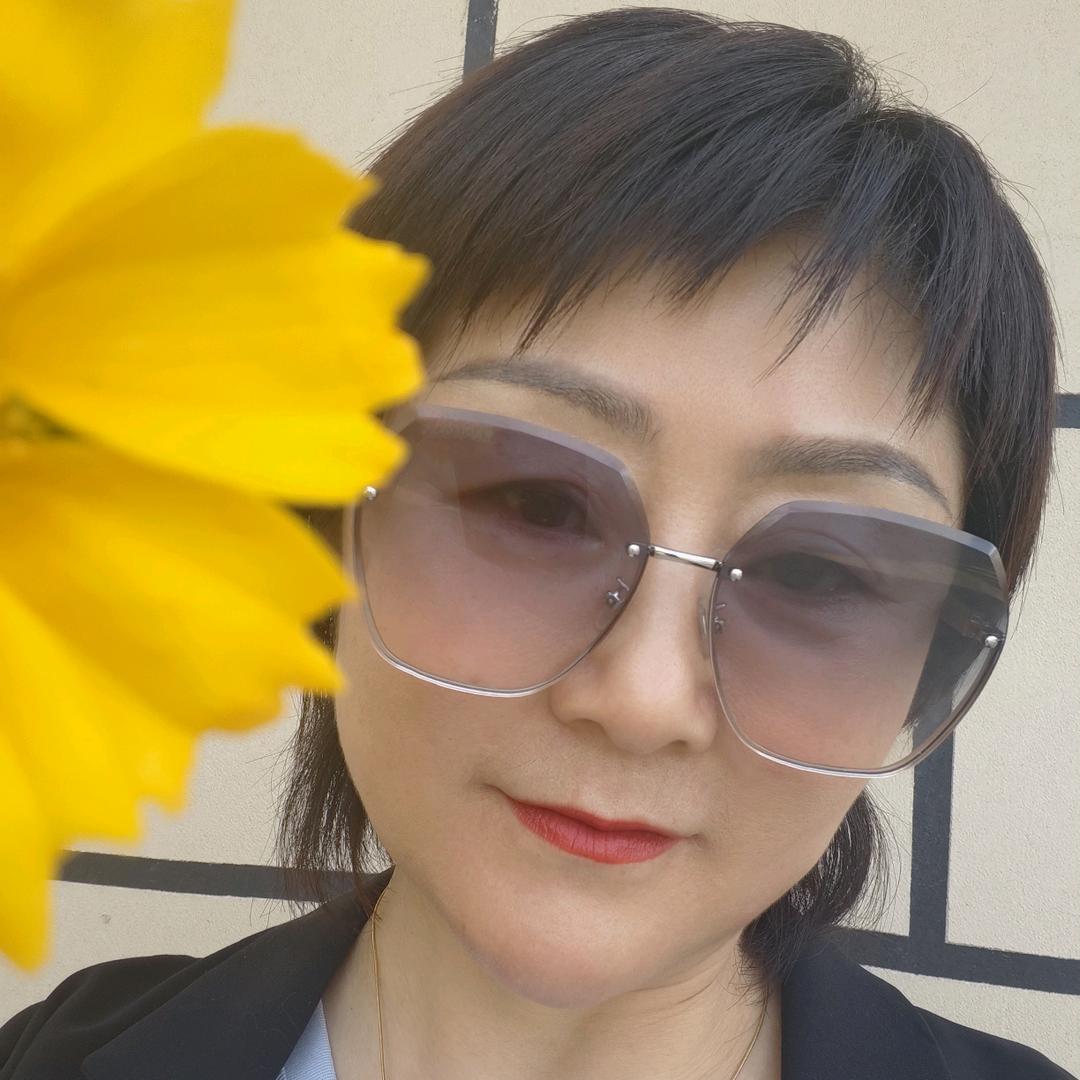 泰山荣姐