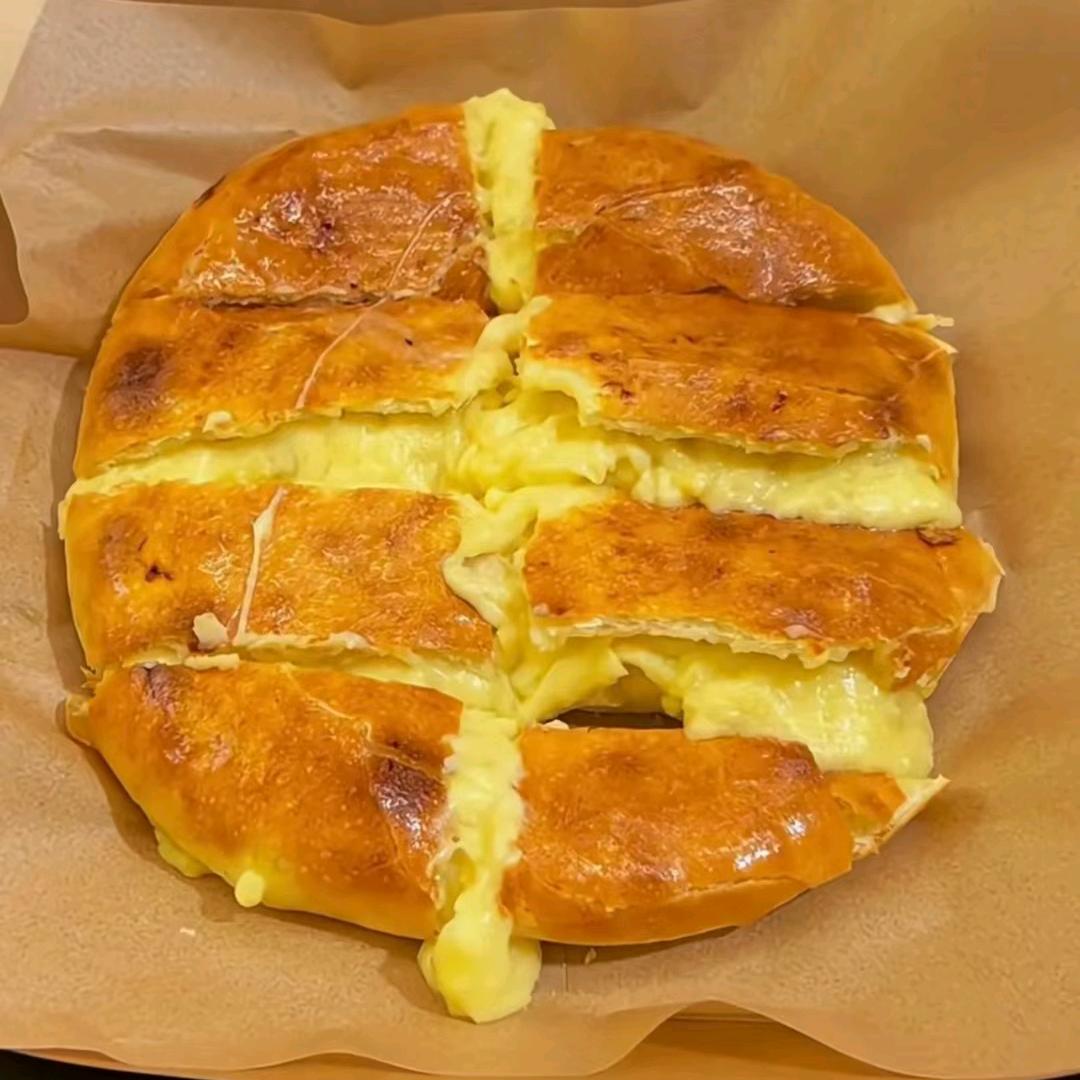 橙橙榴莲爆浆芝士饼