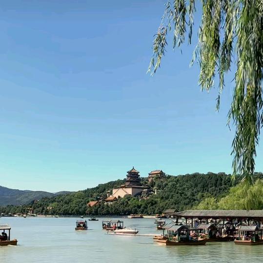 乌颜.旺楚克