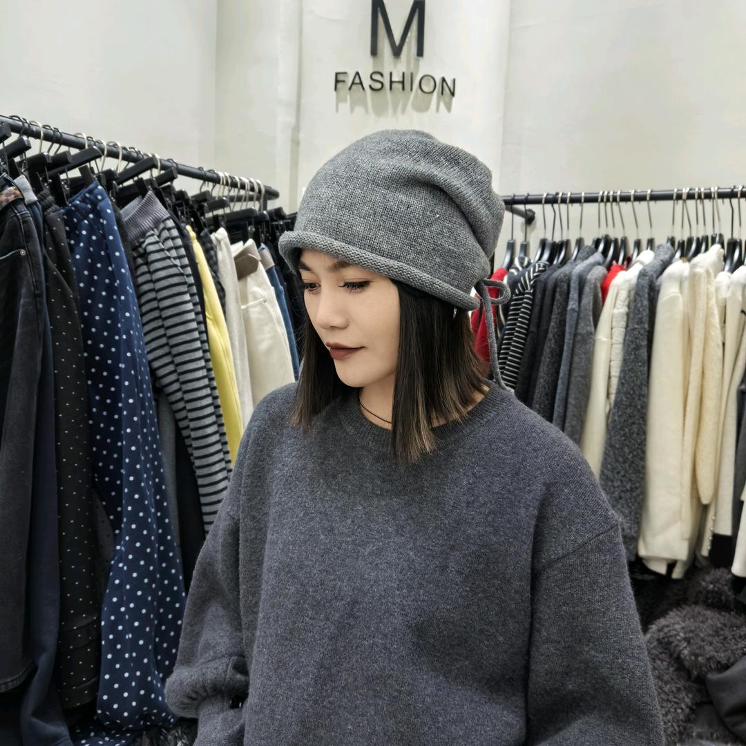 郑州市银基一楼M&Y服饰c1122