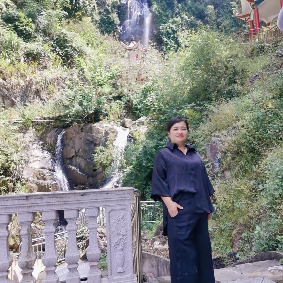 @阿《霞》姐
