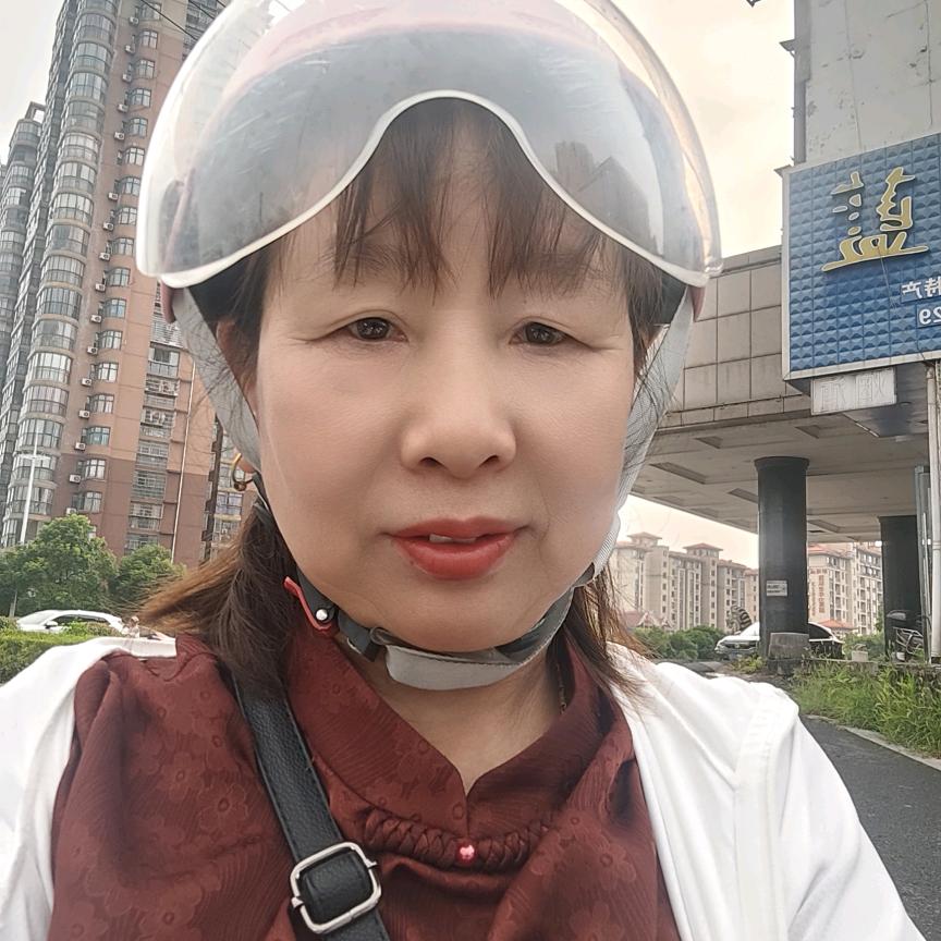 开开心心过