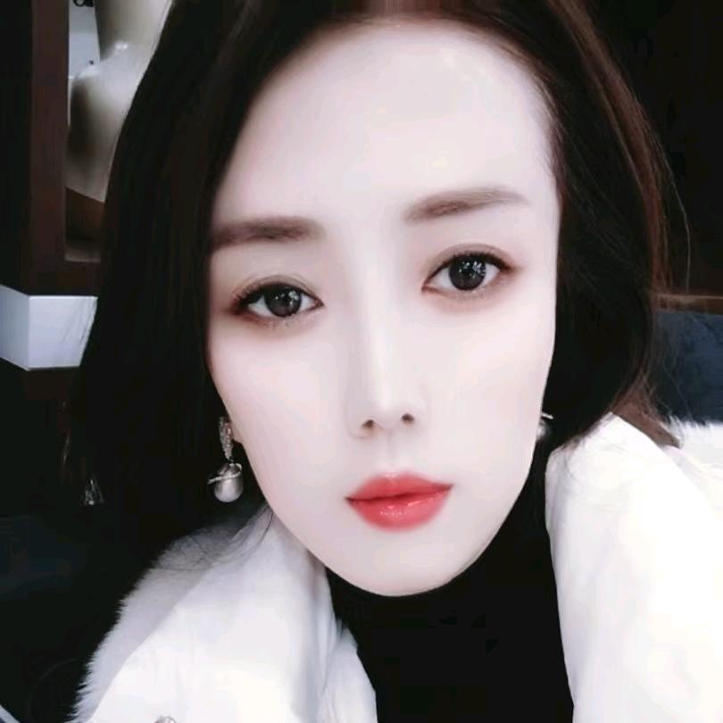 菡菡👄